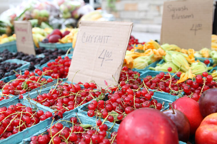 farmers-market-currant