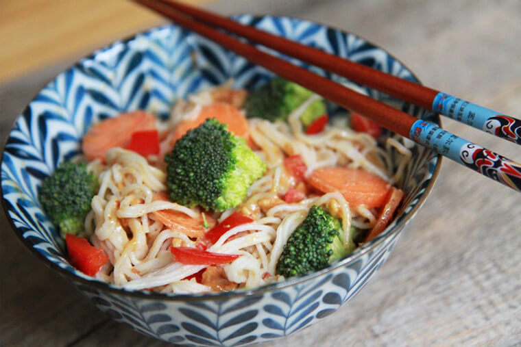 rice-noodles-with-peanut-sauce-and-mixed-vegetables