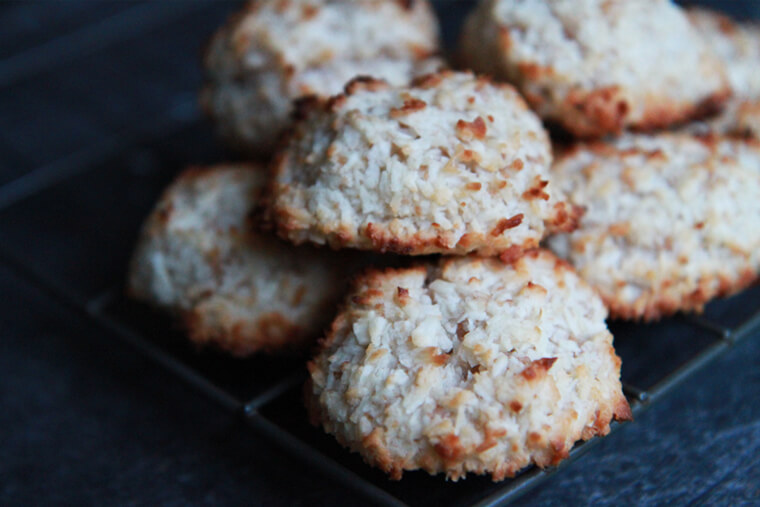 chewy-coconut-macaroons